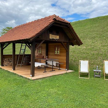 Wooden Hut At Tourist Farm Artisek Villa Store Kültér fotó
