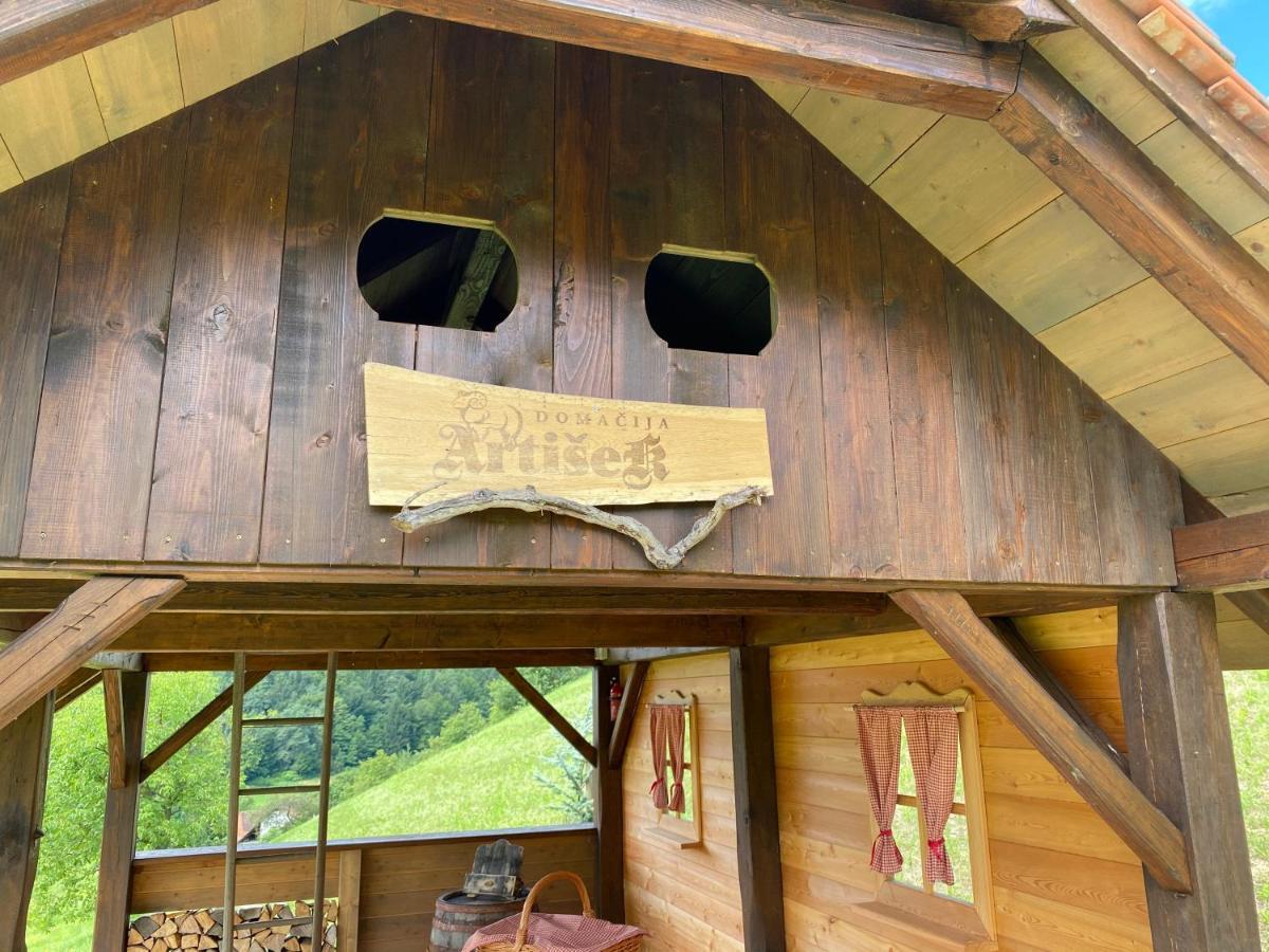 Wooden Hut At Tourist Farm Artisek Villa Store Kültér fotó